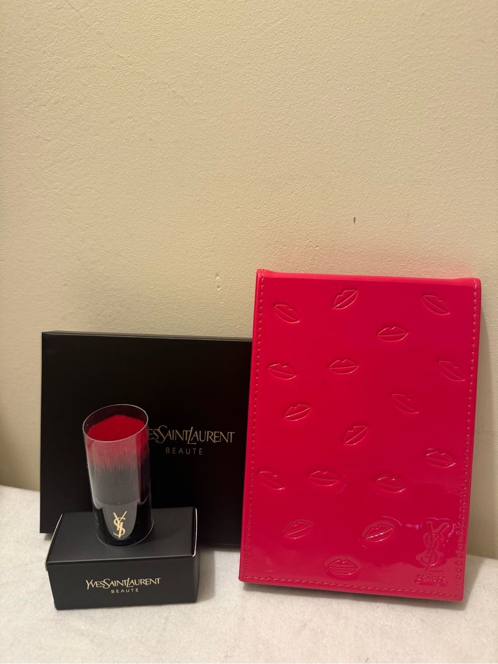 NIB VINTAGE YSL Beauty GWP Mirror & Kabuki Brush Set